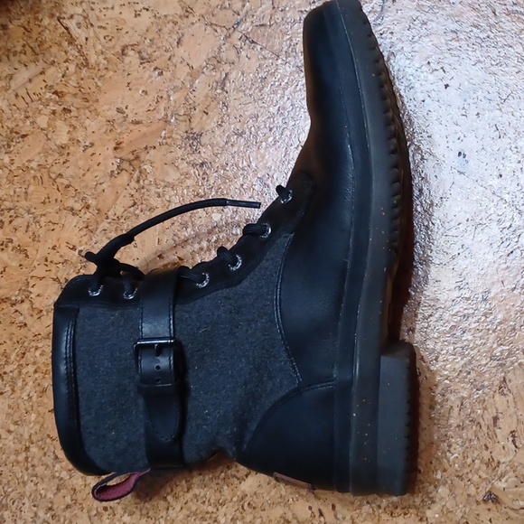 UGG Women's Kesey Waterproof Boots, Leather & Wool Size 9.5 Style #1005264 - Picture 4 of 16